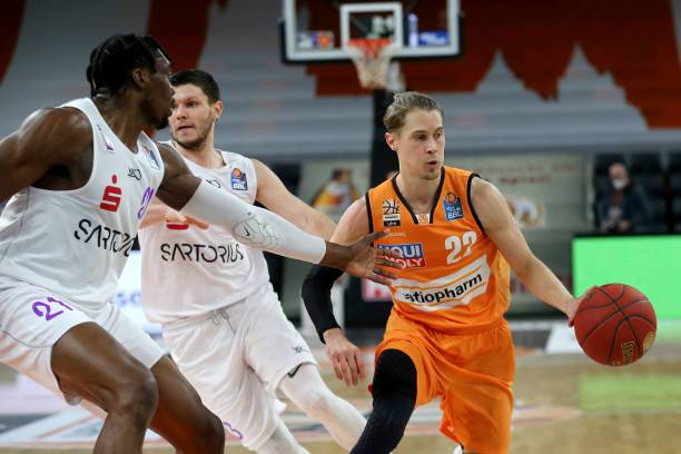 卢尼是我合 卢尼是我合