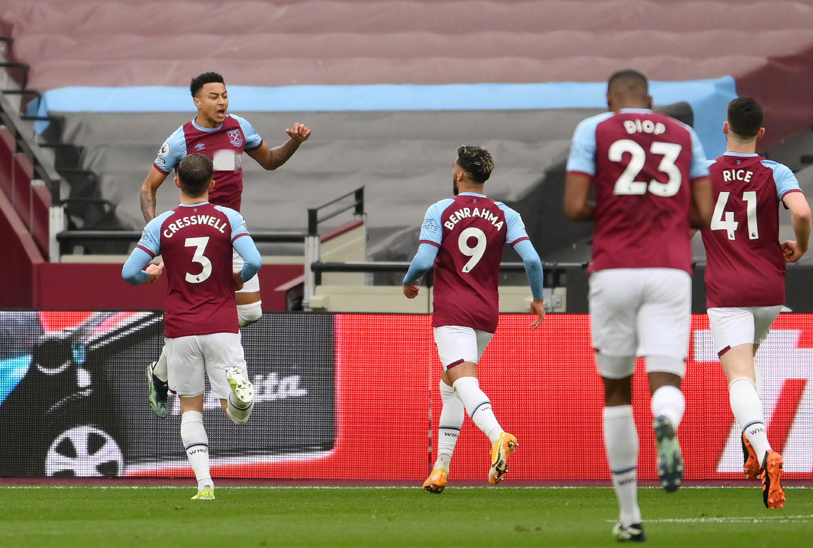 中场无疑是 中场无疑是