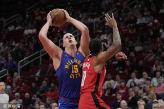 安东尼与佩 安东尼与佩